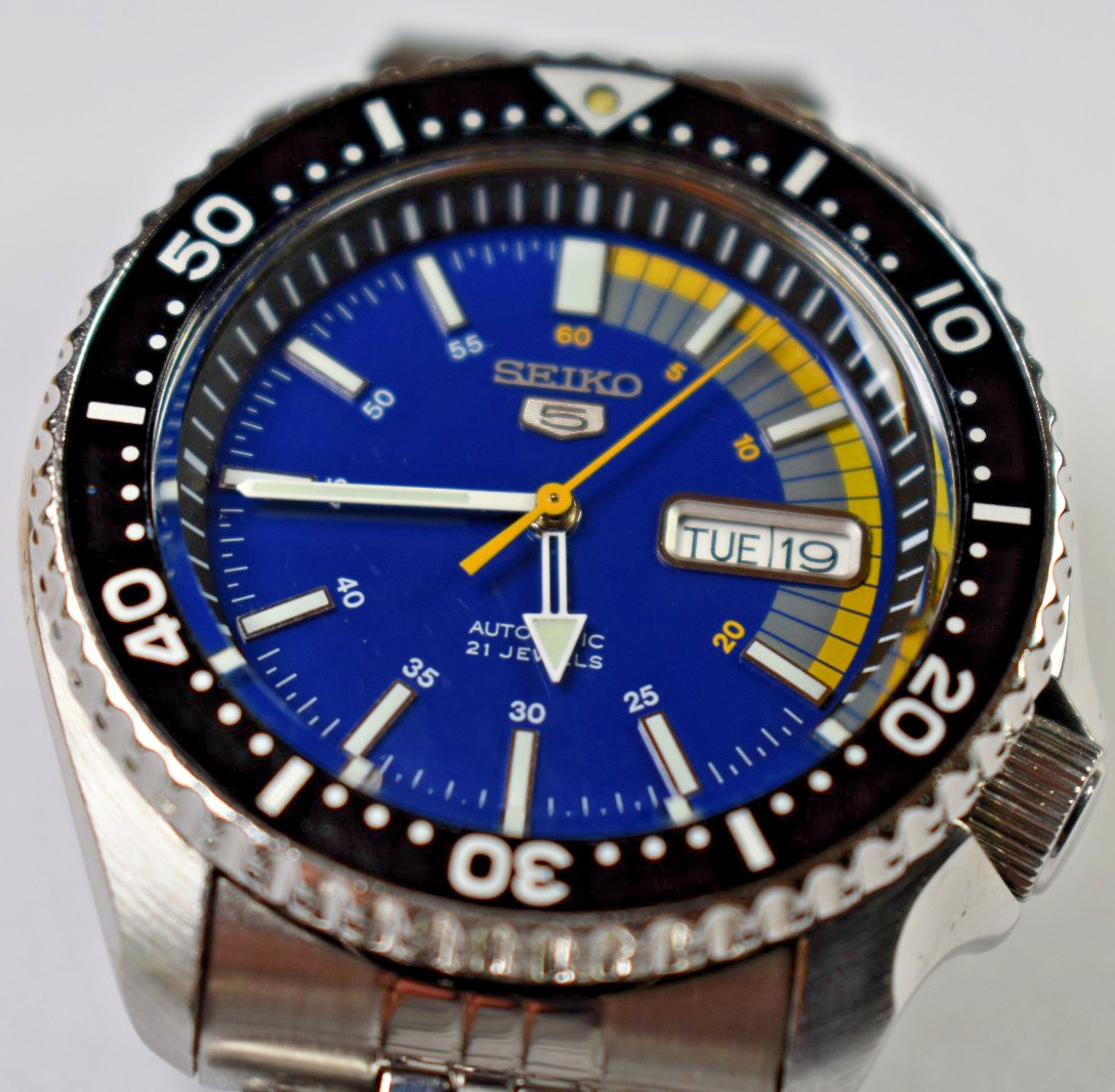SEIKO MOD Diver’s Automatic 7S26-0029 SKX007 Blue/Yellow Dial Date Men’s Watch