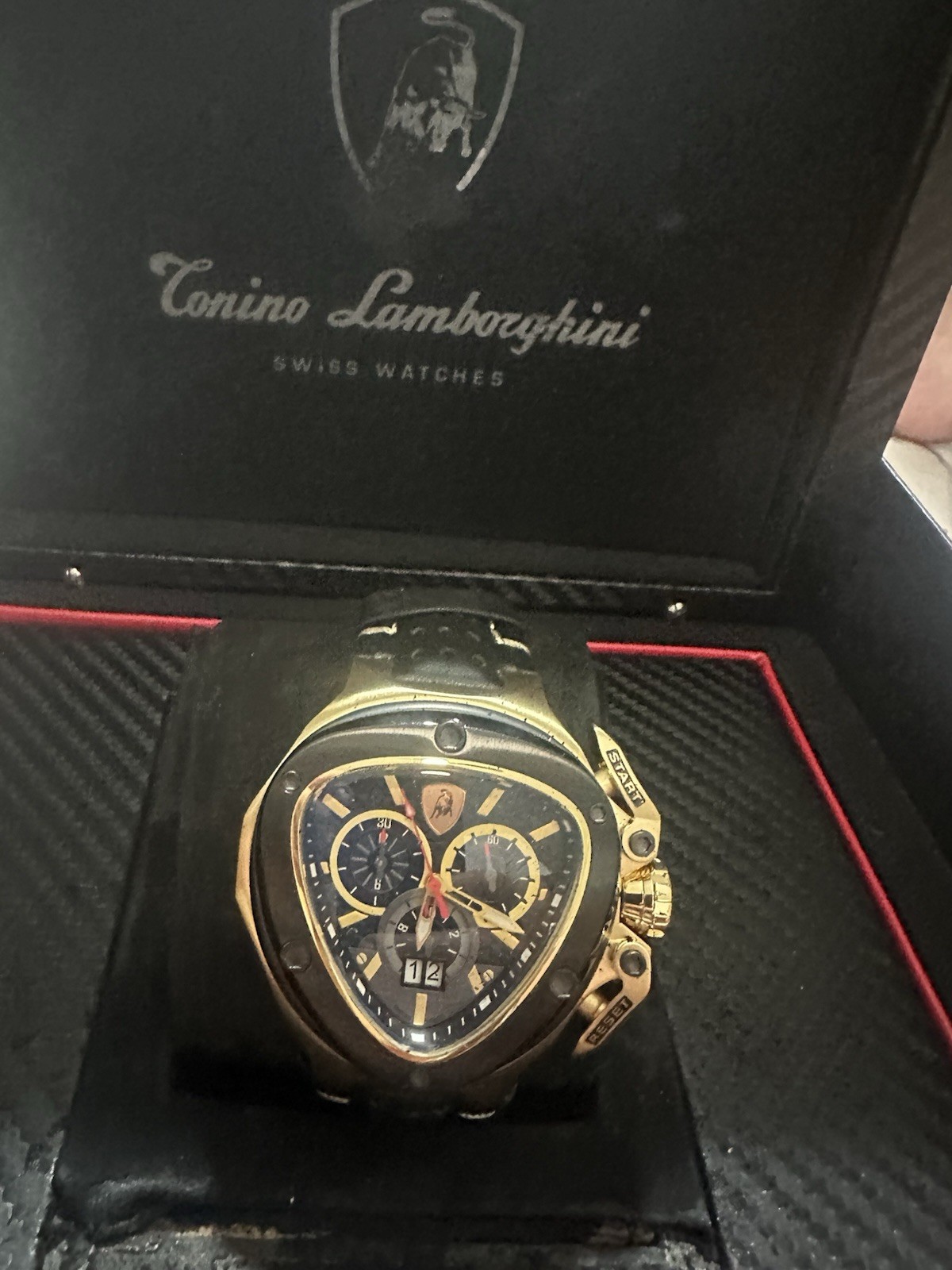 New No Box But Read Please Tonino Lamborghini Spyder Watch TL 3111 A3