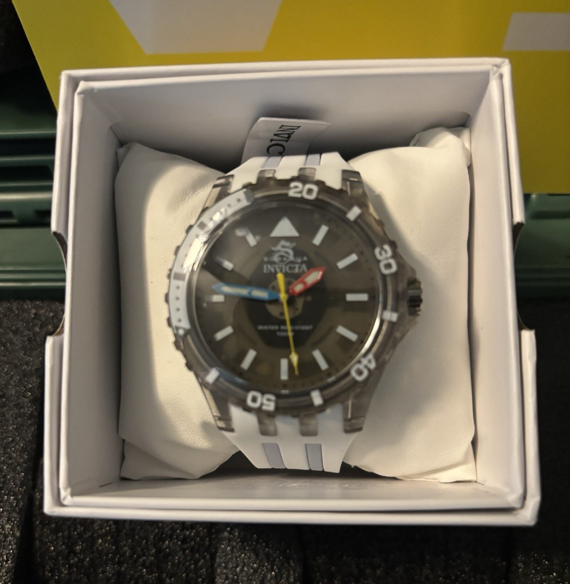 Invicta Pro Diver Men Quartz Black Dial White Silicone Strap 44mm 100m w/ Box