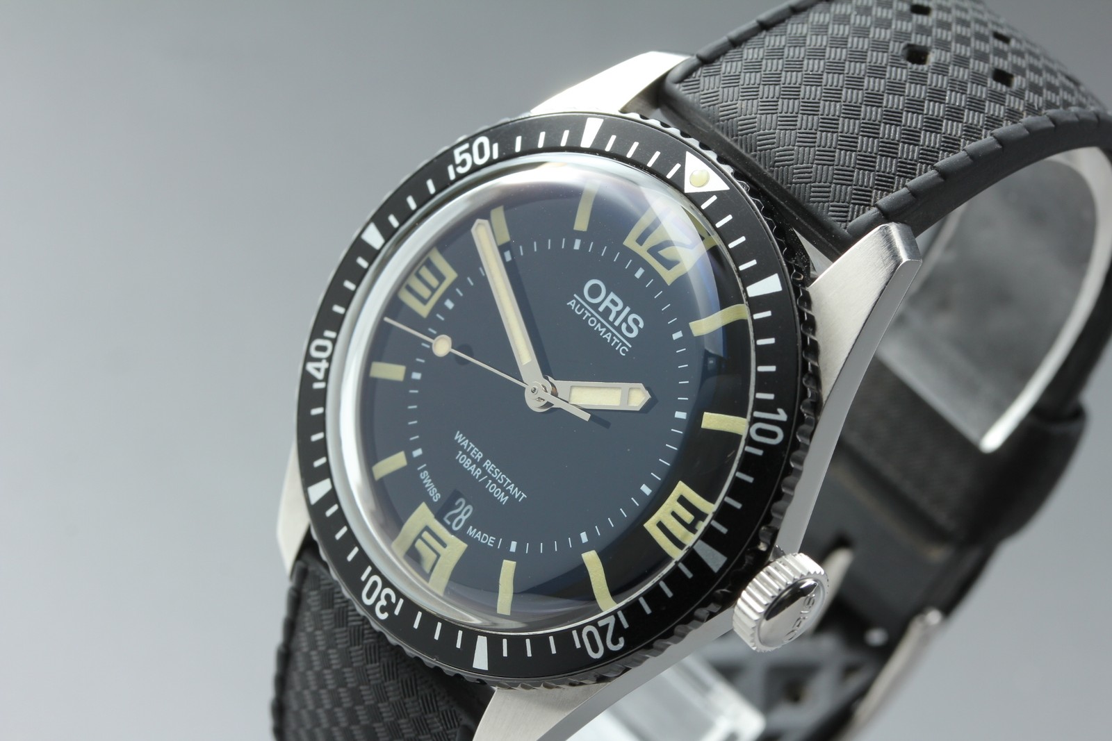Oris Divers Sixty Five 7707 Date Black 40mm Automatic Made in Swiss Men’s Watch
