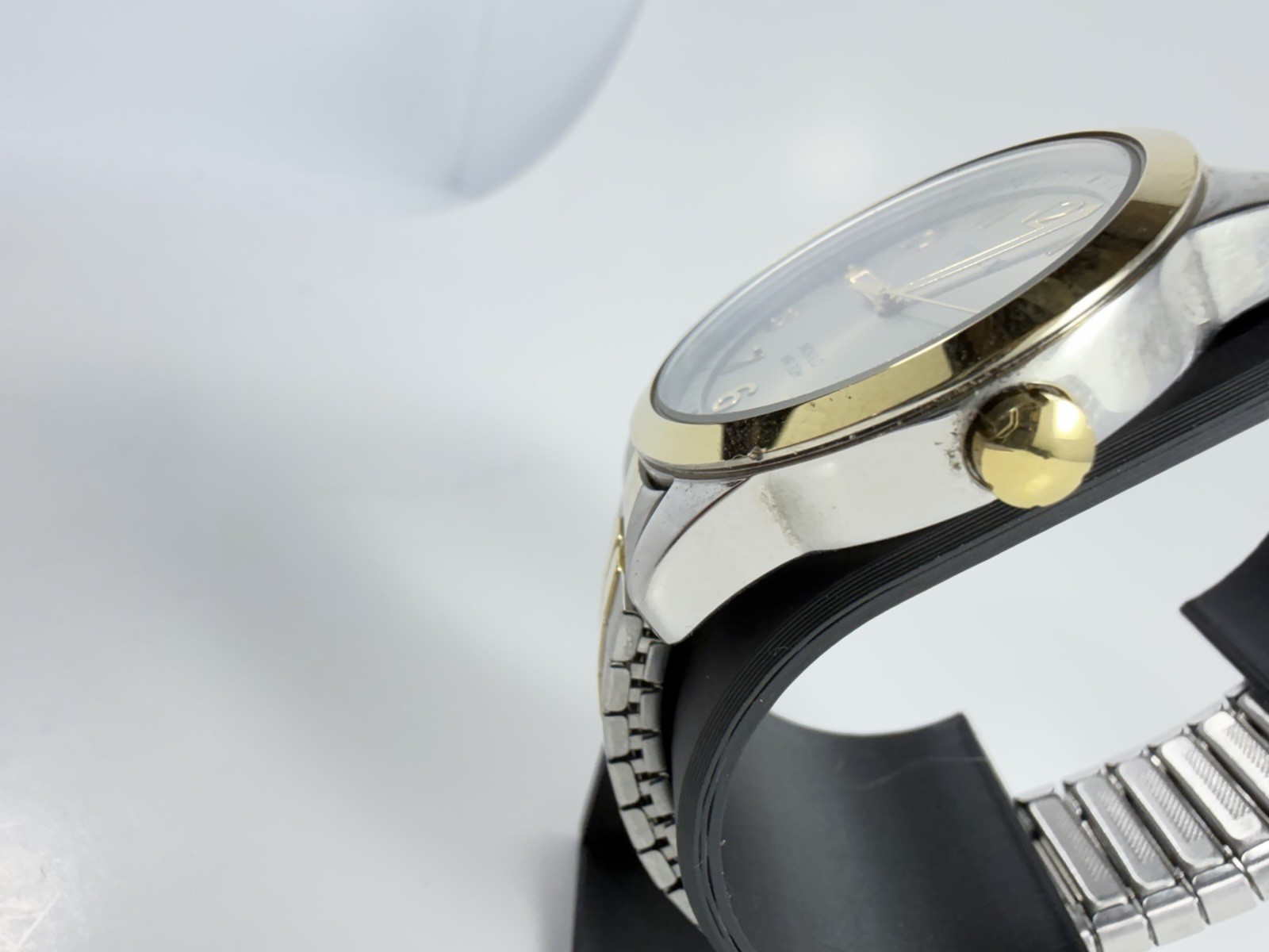 Timex Easy Reader Two-Tone Gold Stainless Expansion Watch TW2V04600 Indiglo