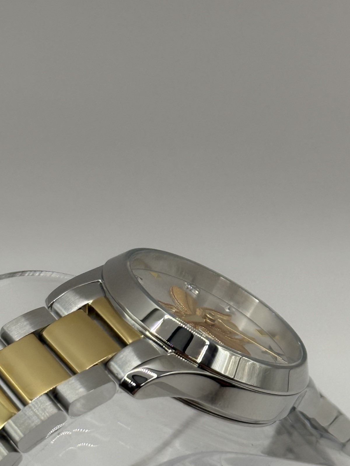 GUCCI Gucci G Timeless Silver Dial Two Tone Steel Strap Watch YA126599 27mm