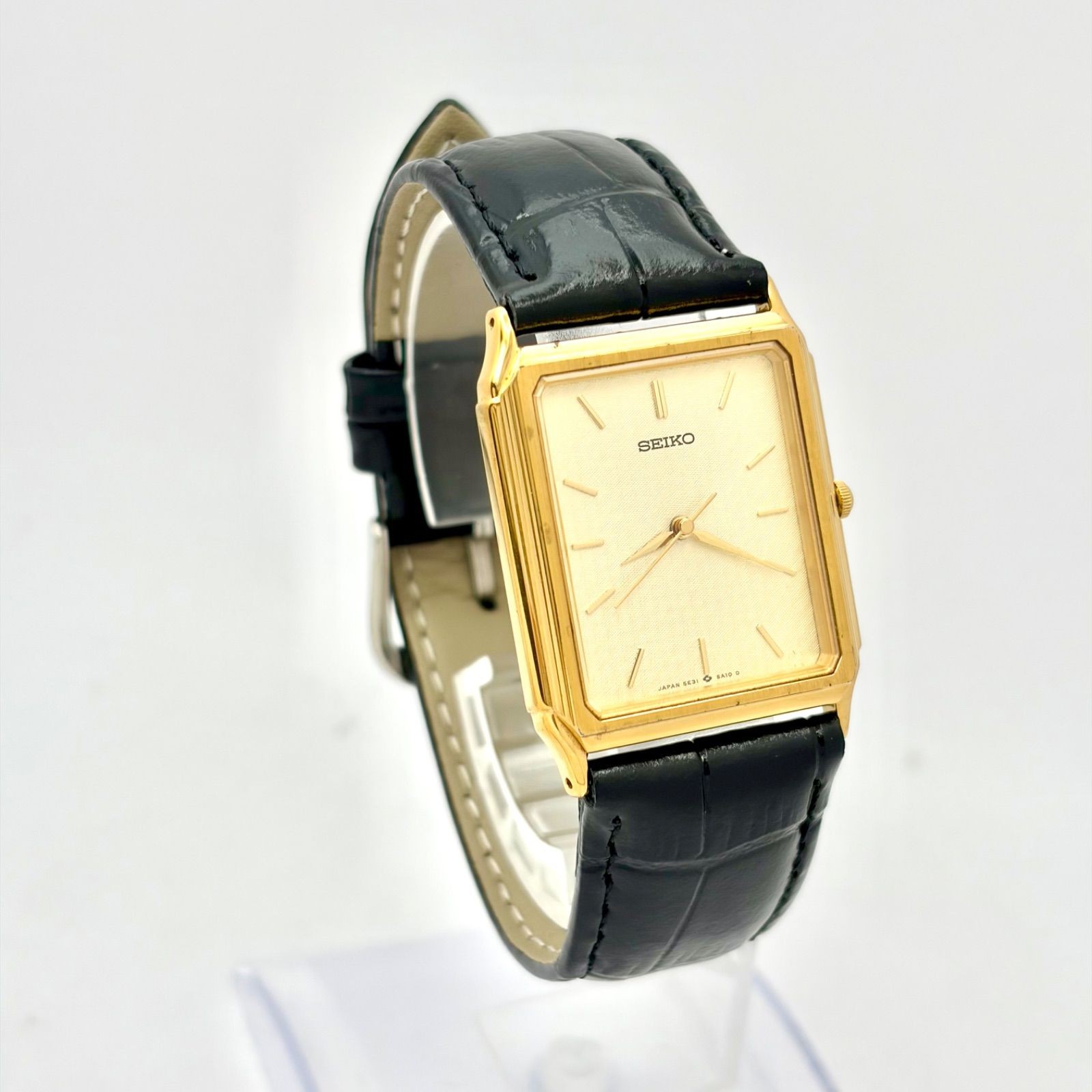 Seiko Men’s Gold Rectangular Quartz Watch 5E31-5A10 Battery Used