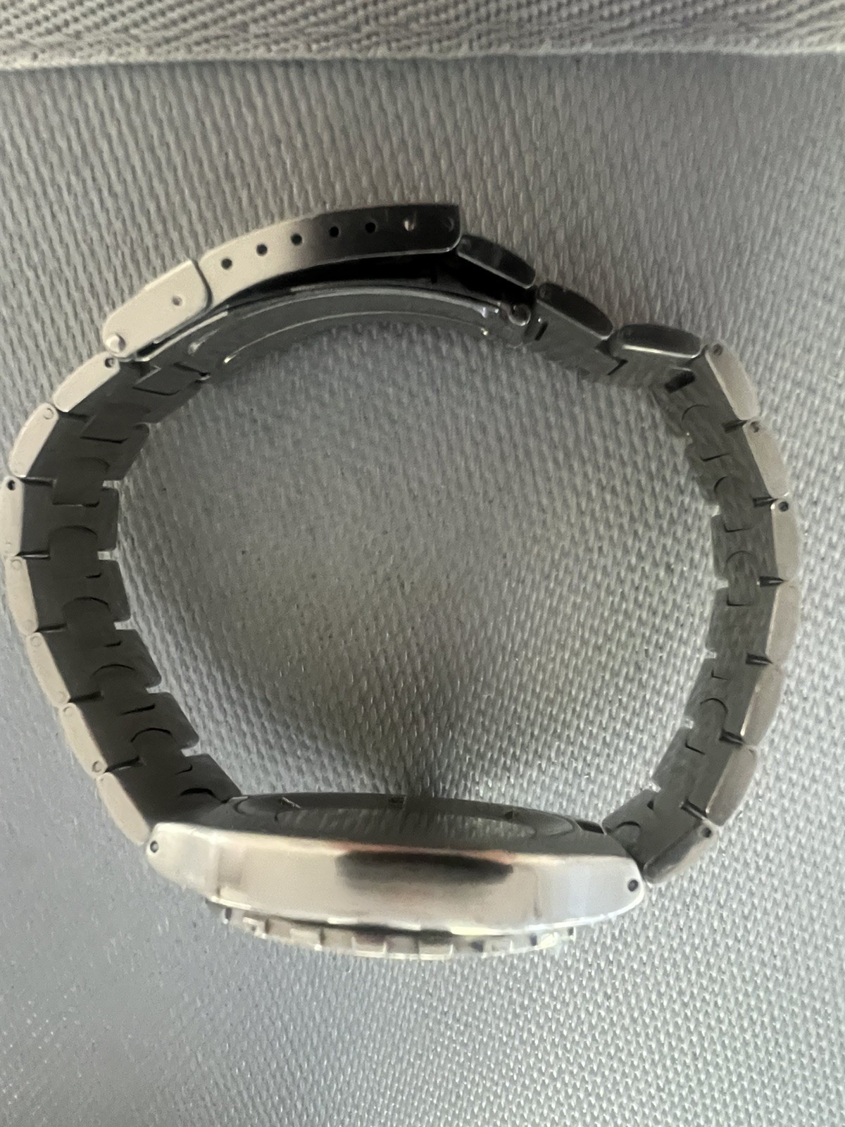 Men’s Date Omega Seamaster Professional 200m Watch Battery Operated.
