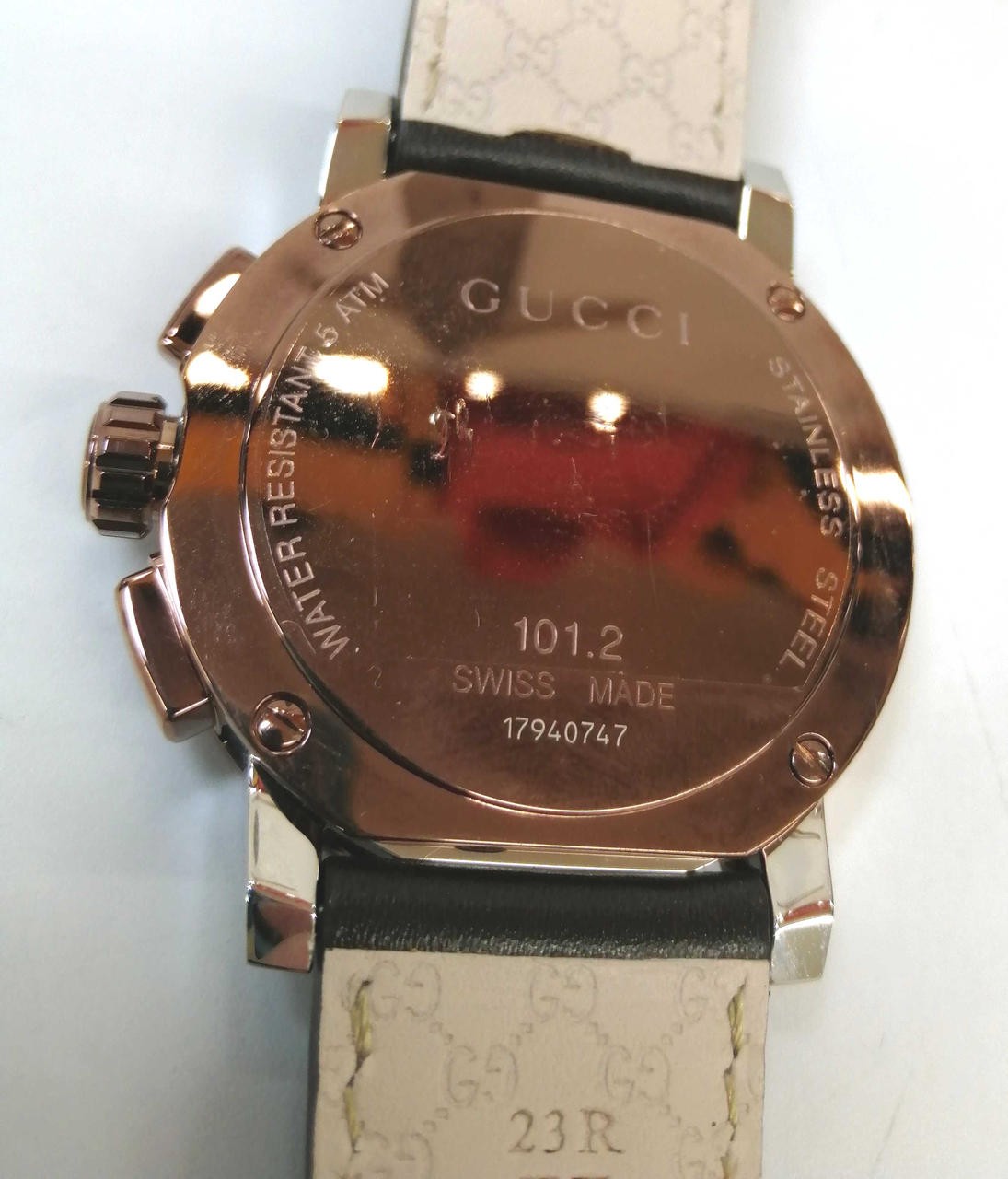GUCCI YA101202 quartz watch Authentic From Japan