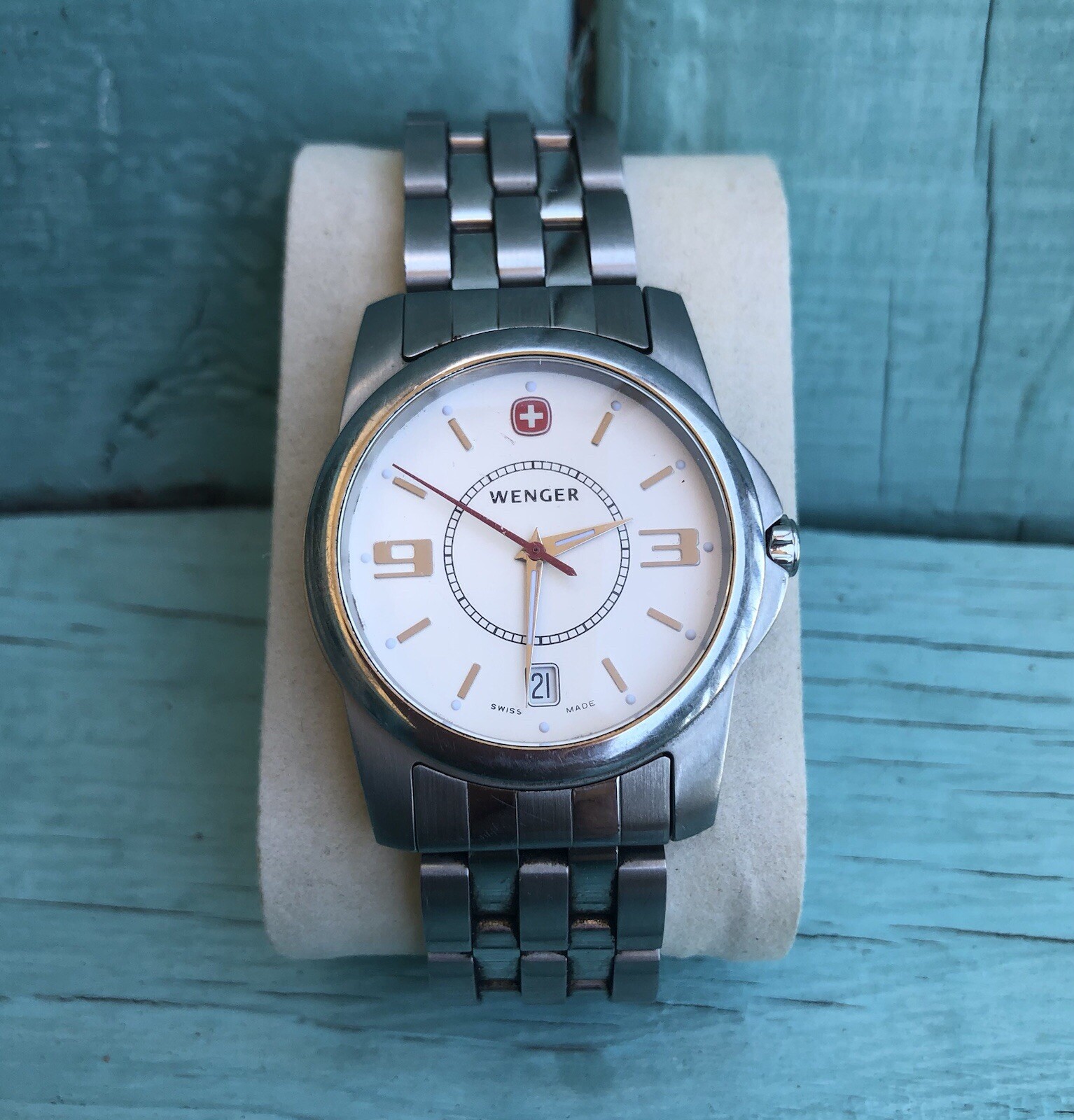 Nice Mens Wenger Swiss Army Date 100m Water Resistan Watch 7255X-New Battery VGC