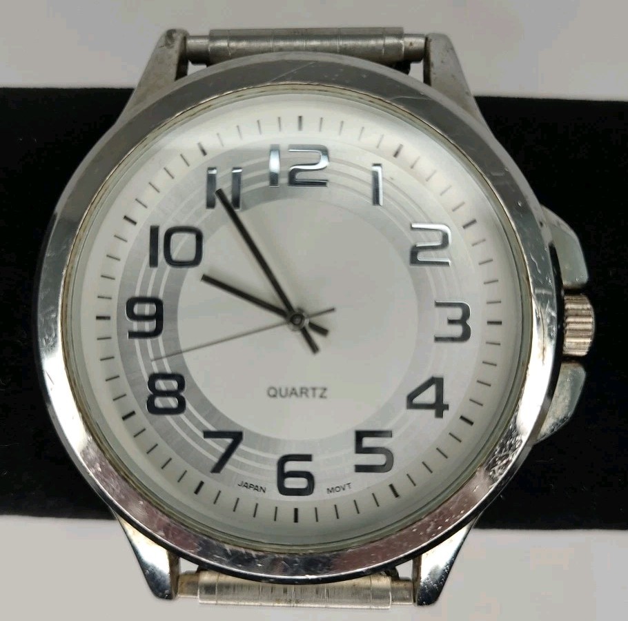 Mens Silver Tone White Dial Wristwatch New Battery Works Accutime Brand