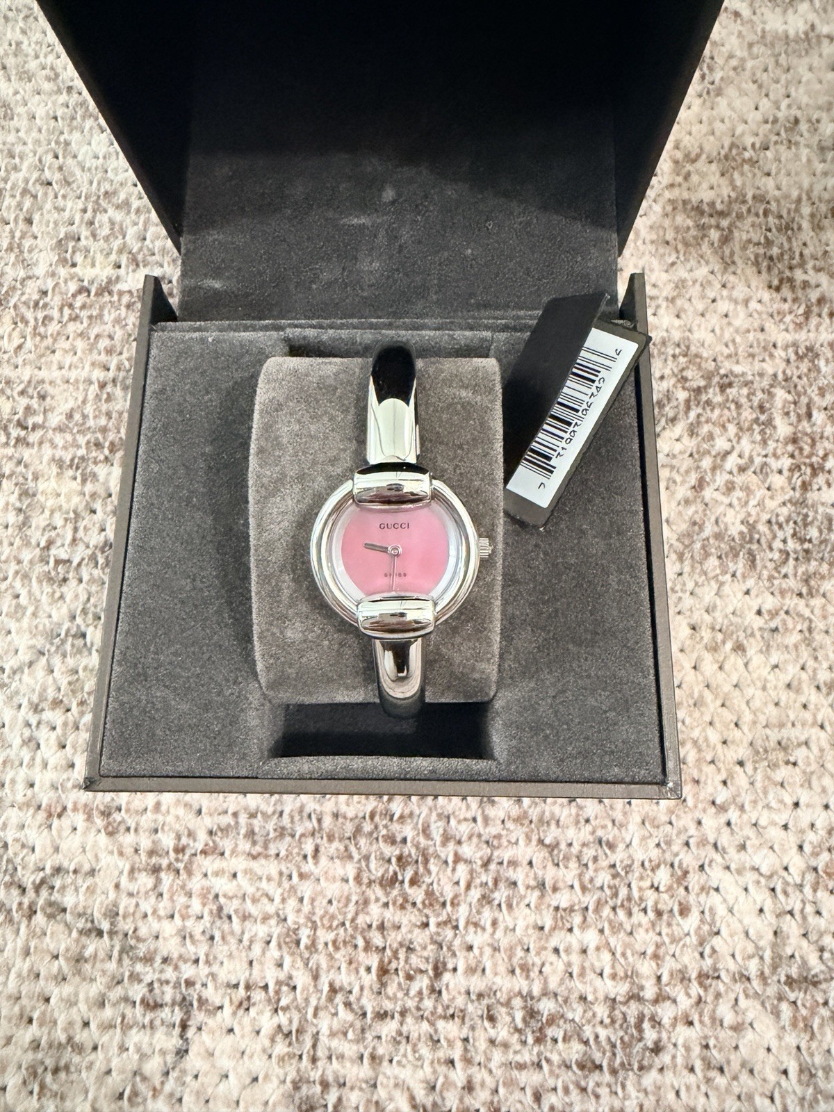 GUCCI Bangle watch pink shell 1400L Silver system quartz ladies watch