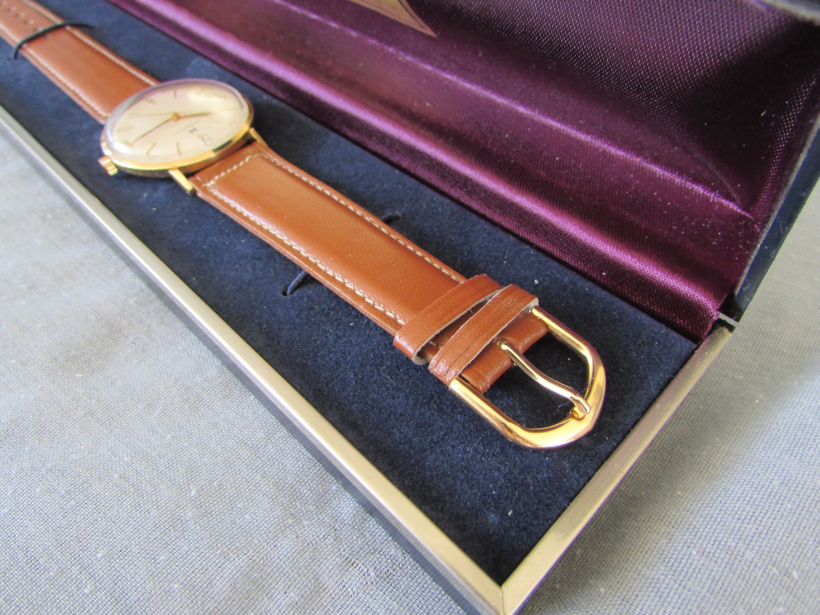 HAMILTON Solid 10K Gold Mechanical 1970s Watch – FORD MOTOR COMPANY 35th ANNIV.