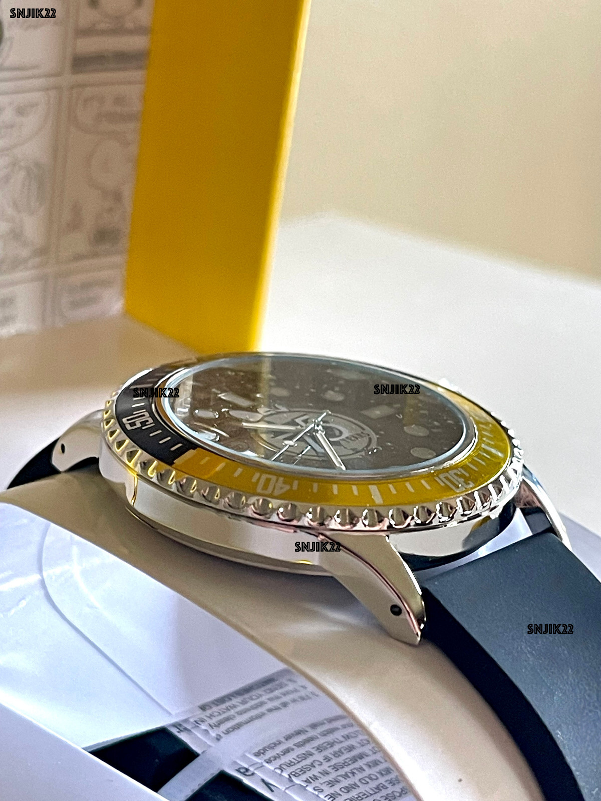 PEANUTS ft. Snoopy – 75th Anniversary Accutime Special Edition Watch (NEW W/BOX)