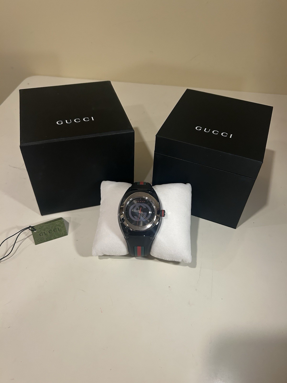 Gucci Sync XXL YA137101 Men’s Quartz Rubber Band Watch New In Box