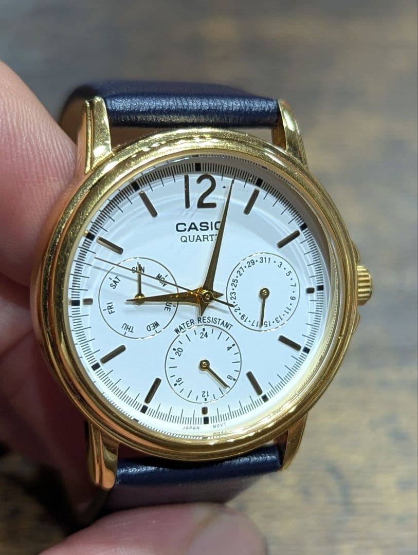 Battery replaced. CASIO Collection MTP-1174 wristwatch, gold.