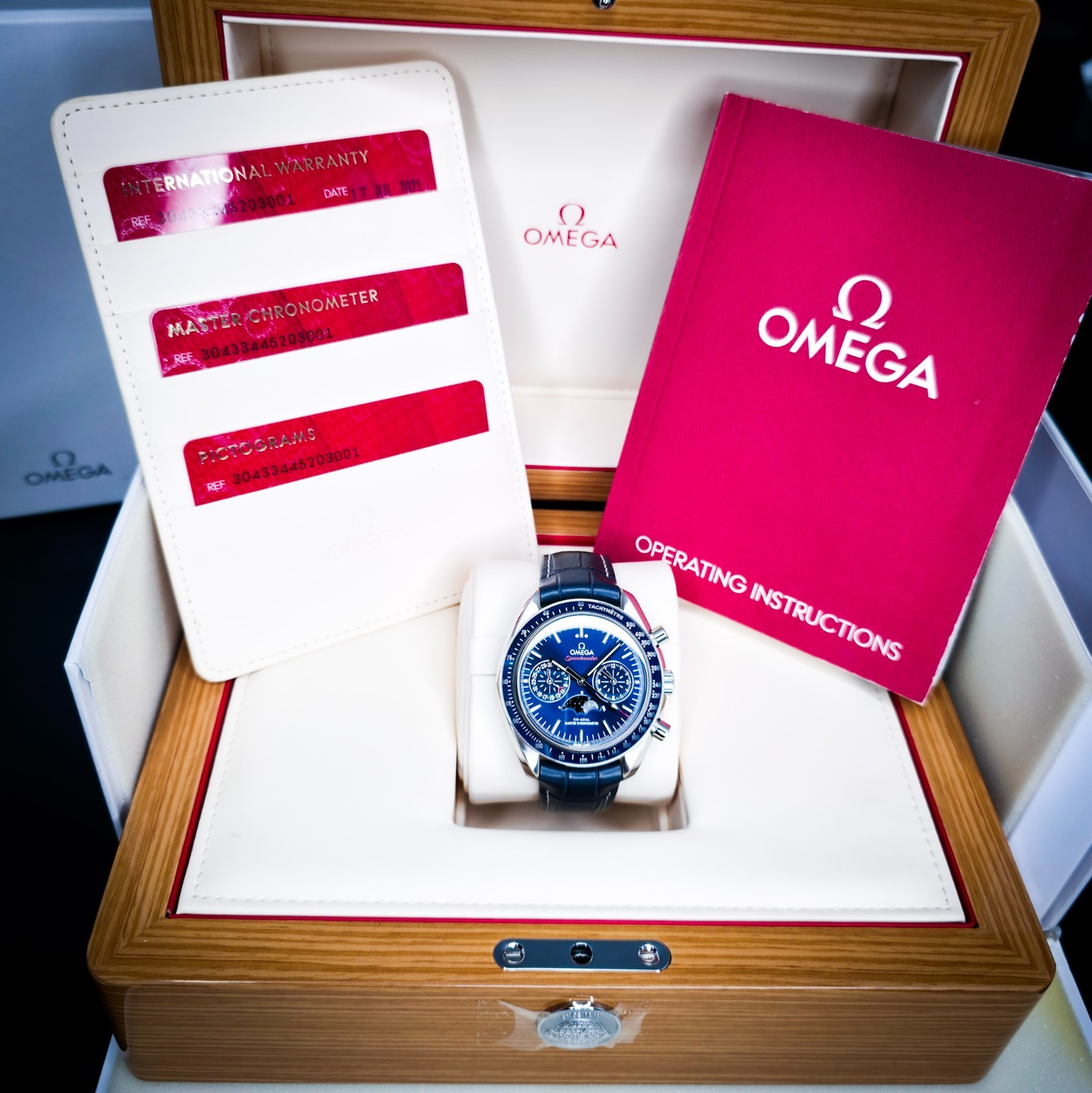 Omega Speedmaster Moonphase Blue Dial Ref 304.33.44.52.03.001 44.25mm Box/Papers