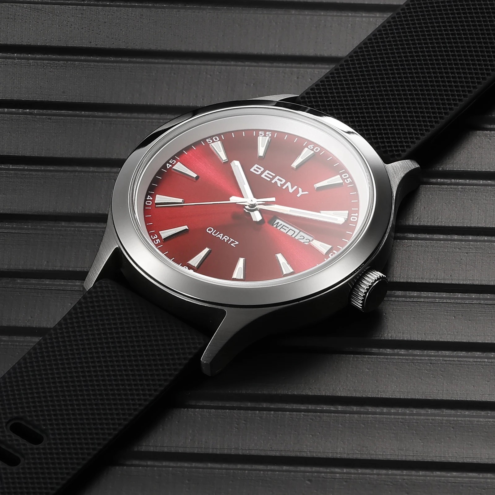 44MM BERNY Quartz Men’s Luxury Watch Diver 30M Waterproof Luminous Stainless NEW