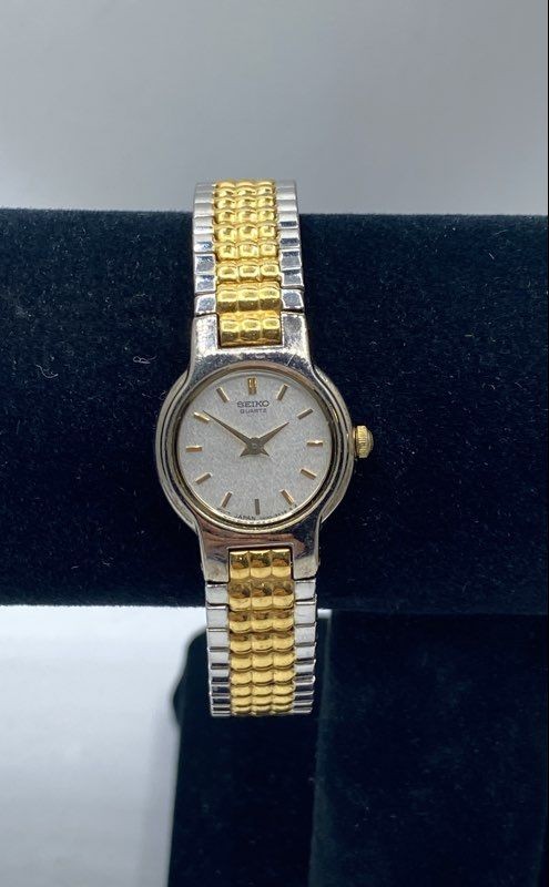 Seiko Women’s Two-Tone Quartz Dress Watch 1N00-1A49 Expansion Band 19.8mm