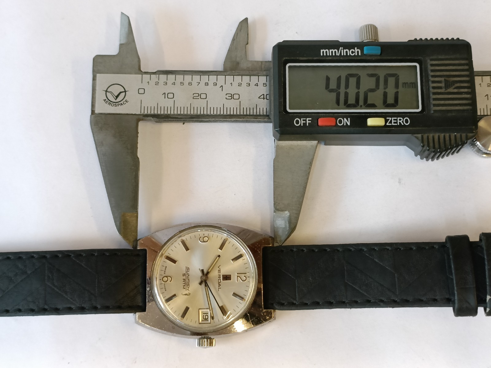 VERDAL SUNFISH 17J WINDING SILVER DIAL 4229 SWISS MEN’S WORKING CONDITION