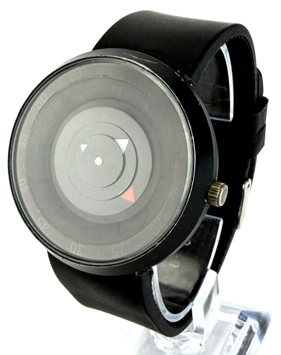 Minimalist Rotating Disk Watch w Black Rubber Band 3D Turntable NEW BATT