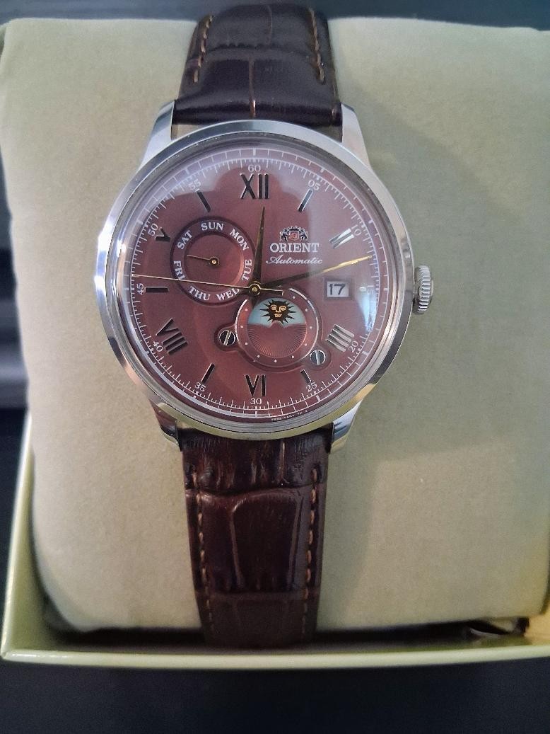 Orient Bambino Automatic Red Dial Day Date Men’s Watch Brown Leather 41mm