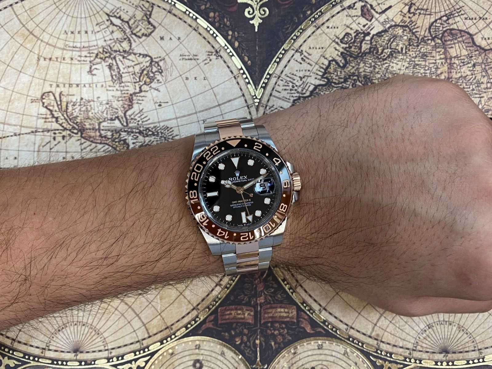 Rolex GMT-Master II Root Beer Ceramic 18k Rose Gold/Steel B/P ’20 126711CHNR