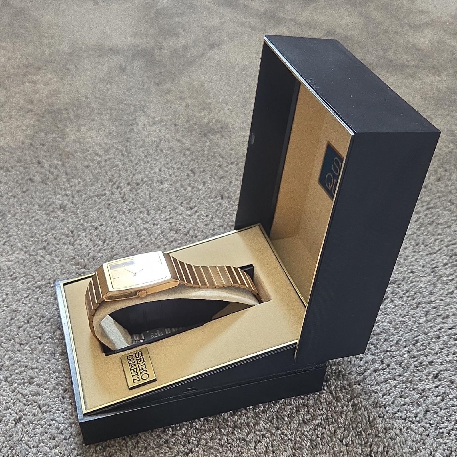 Seiko Quartz Men’s Rectangular Gold Tone Analog Watch, SS Bracelet, Box