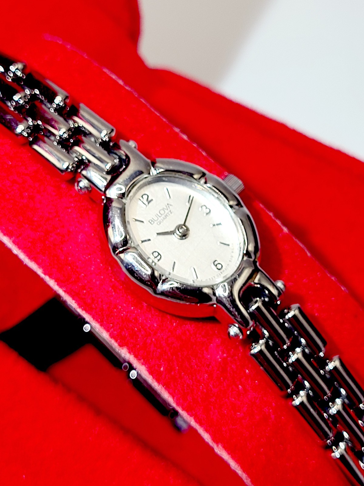 [N.MINT] 17mm Bulova T3 Germany Quartz Analog Women’s Watch Sz 7.7″ New Batt