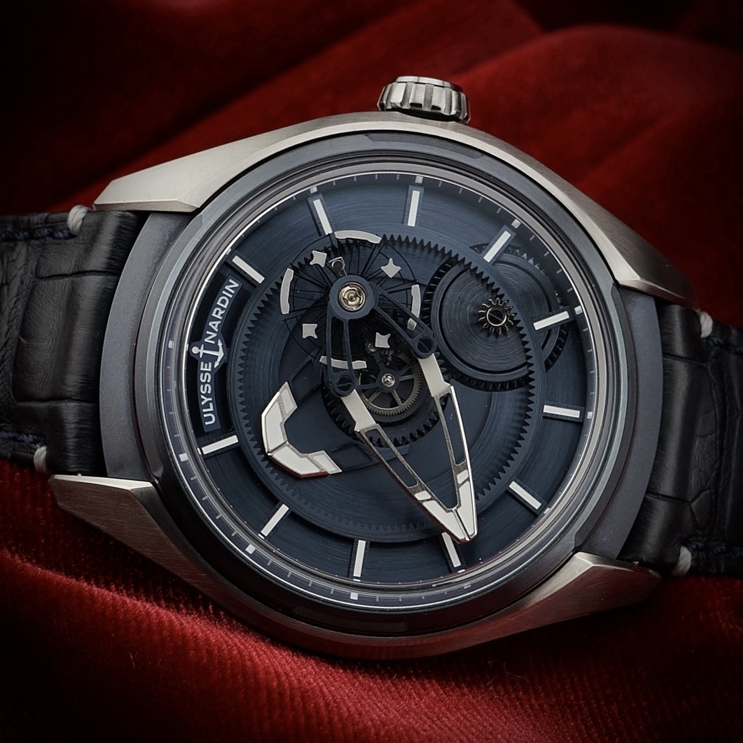 Ulysse Nardin Freak X 43mm -Blue Dial – Titanium 2303-270/03 – Full Complete Set