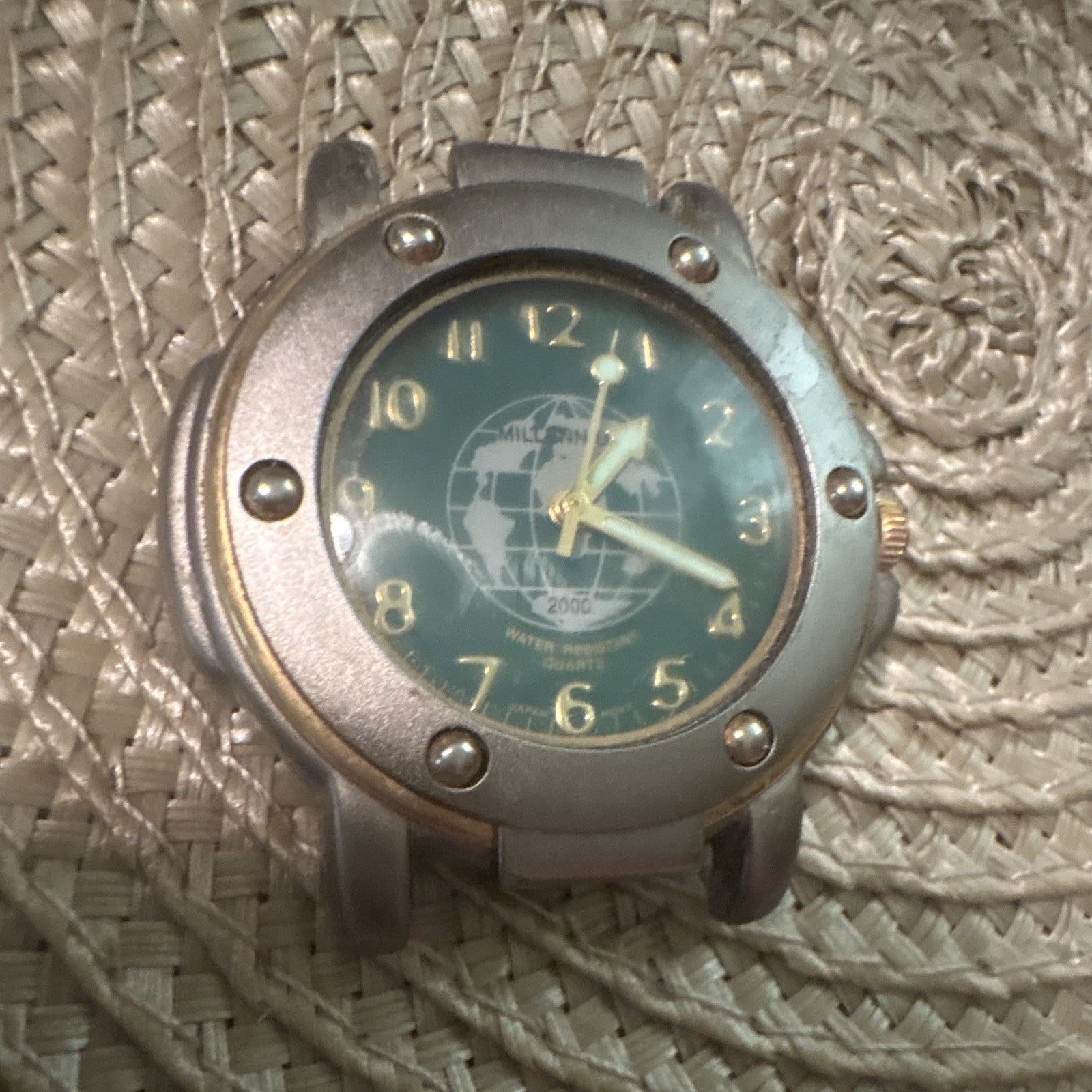 Millennium 2000 Titanium Quartz Analog Wristwatch 100m Green Dial 40mm