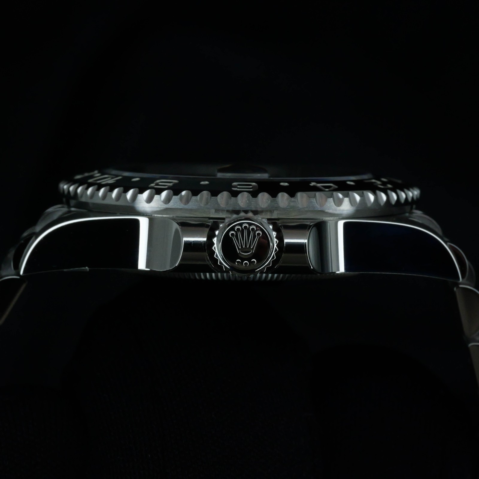 Rolex GMT-Master II Bruce Wayne Jubilee Bracelet 40mm Complete Set 126710GRNR
