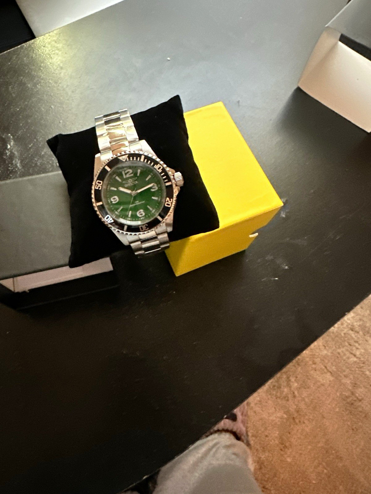 Men’s Diver Style Analog Wristwatch Green Dial Uni-Directional Black Bezel