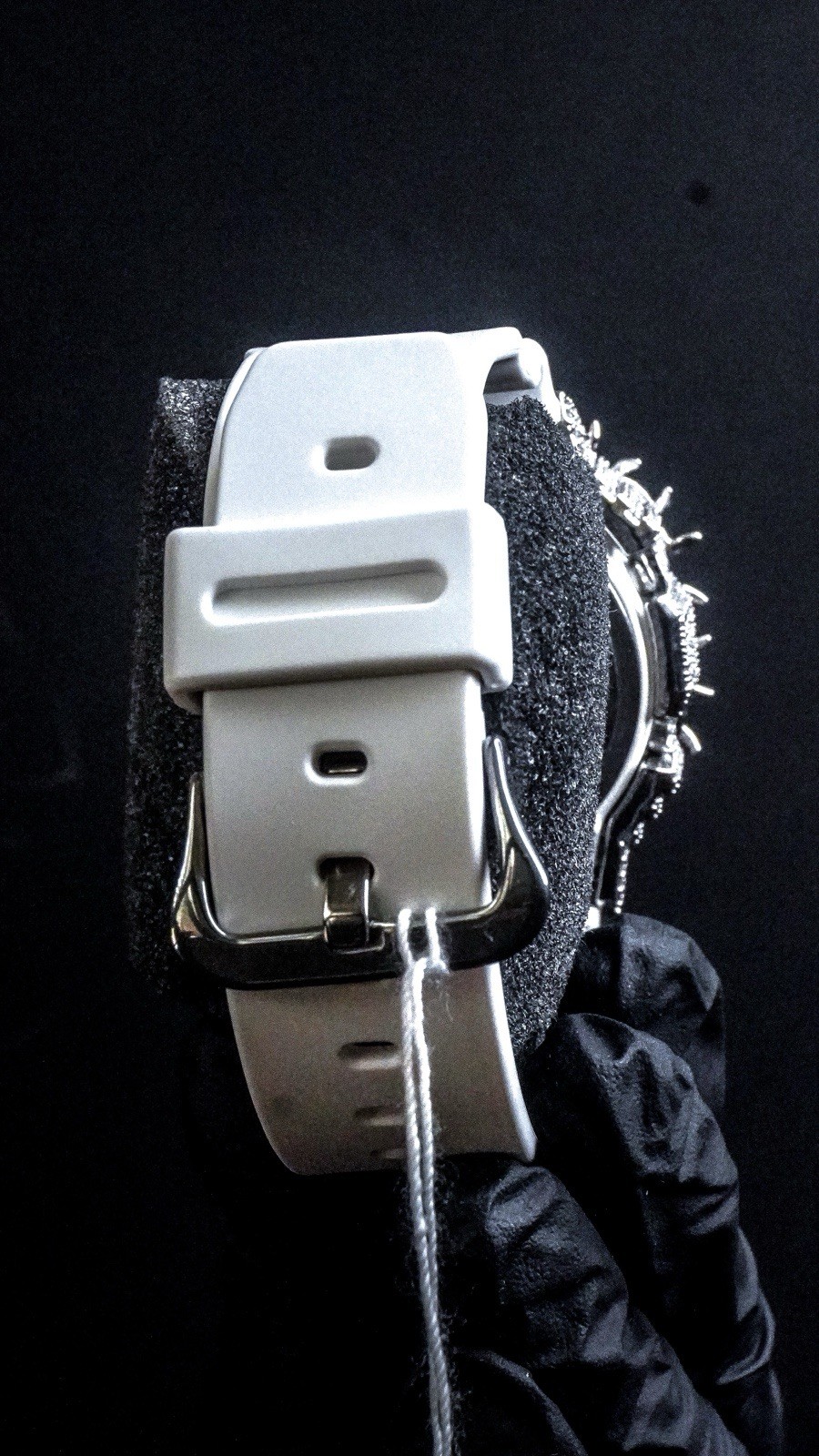BUSTDOWN G-SHOCK. CUSTOM PIECE. WHITE BAND. JESUS PIECE. BRAND NEW. WITH BOX