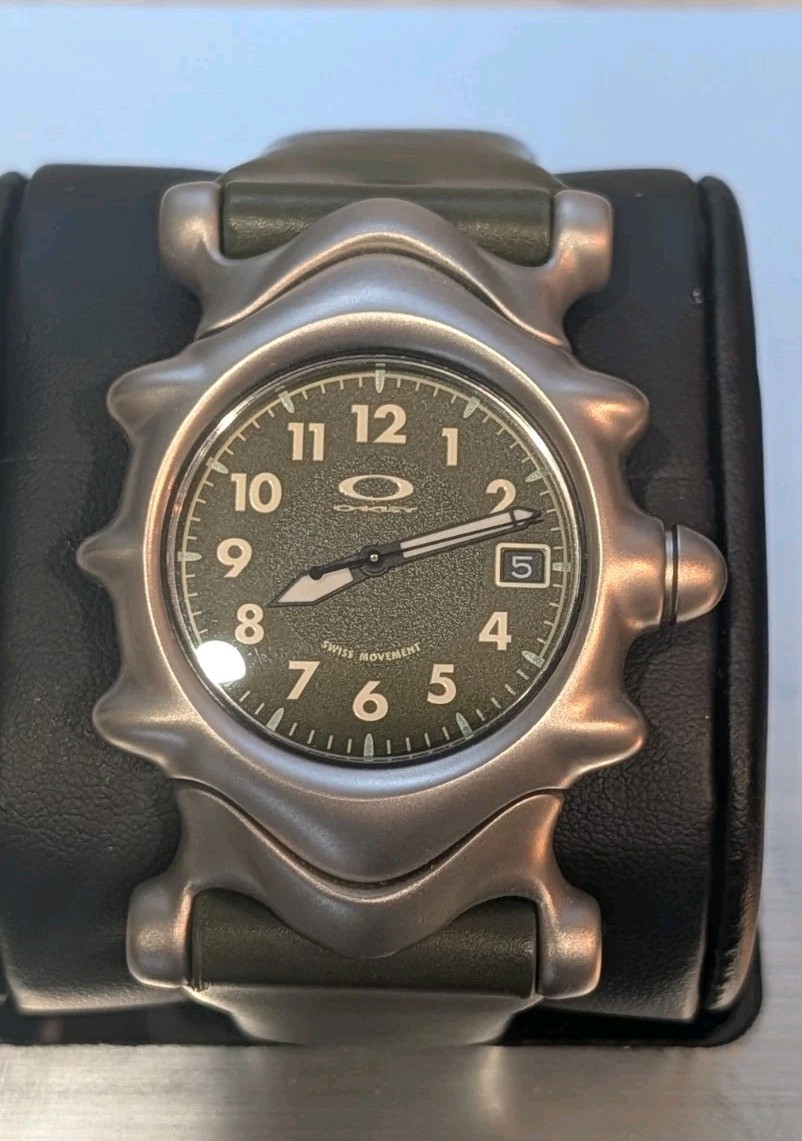 Oakley Saddleback Watch Green Olive Dial Lugs 24mm Leather Strap Rare Nice