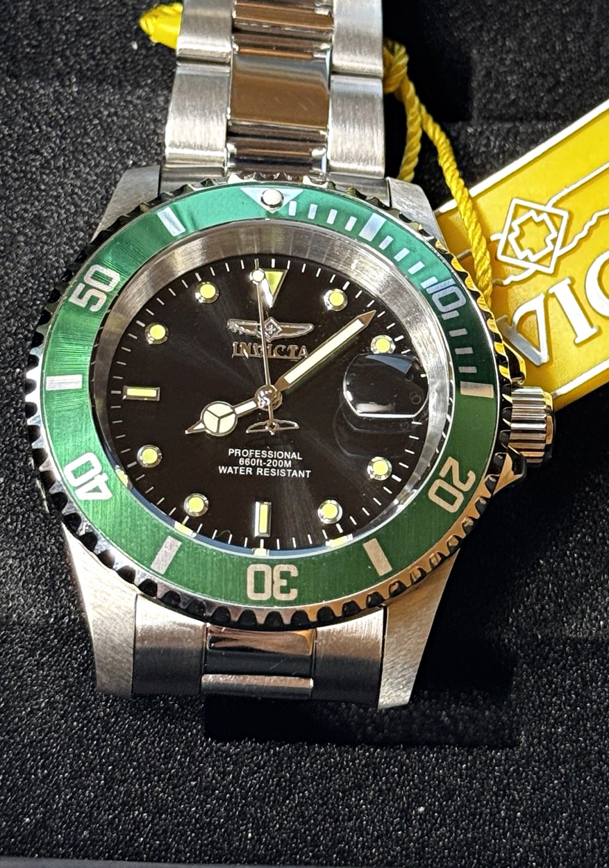 Invicta Pro Diver Men’s Quartz Date Black Dial Green Bezel Steel Watch 200m