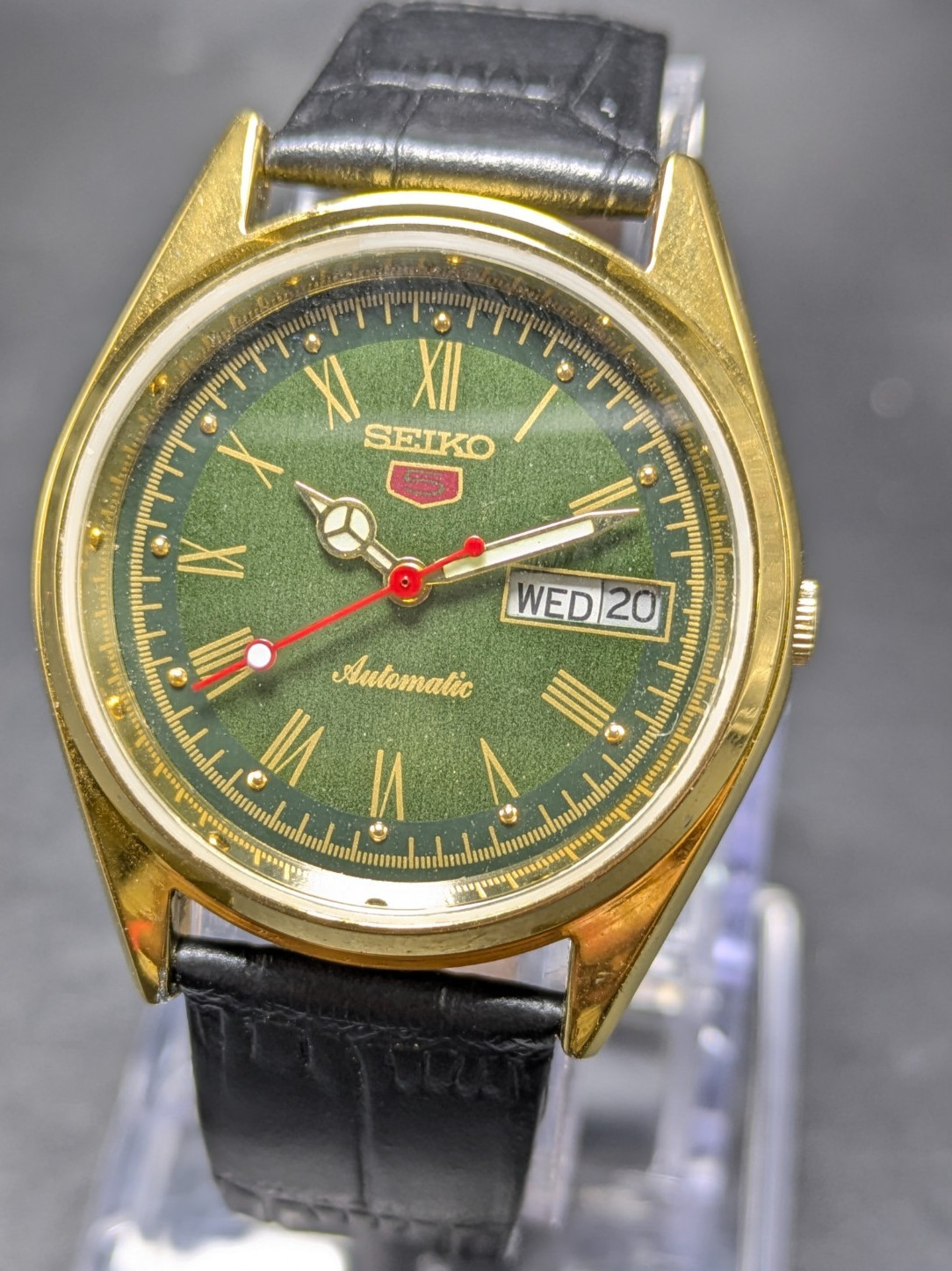 Vintage Seiko 5 automatic day date movement no. 6309A japan made men’s watch