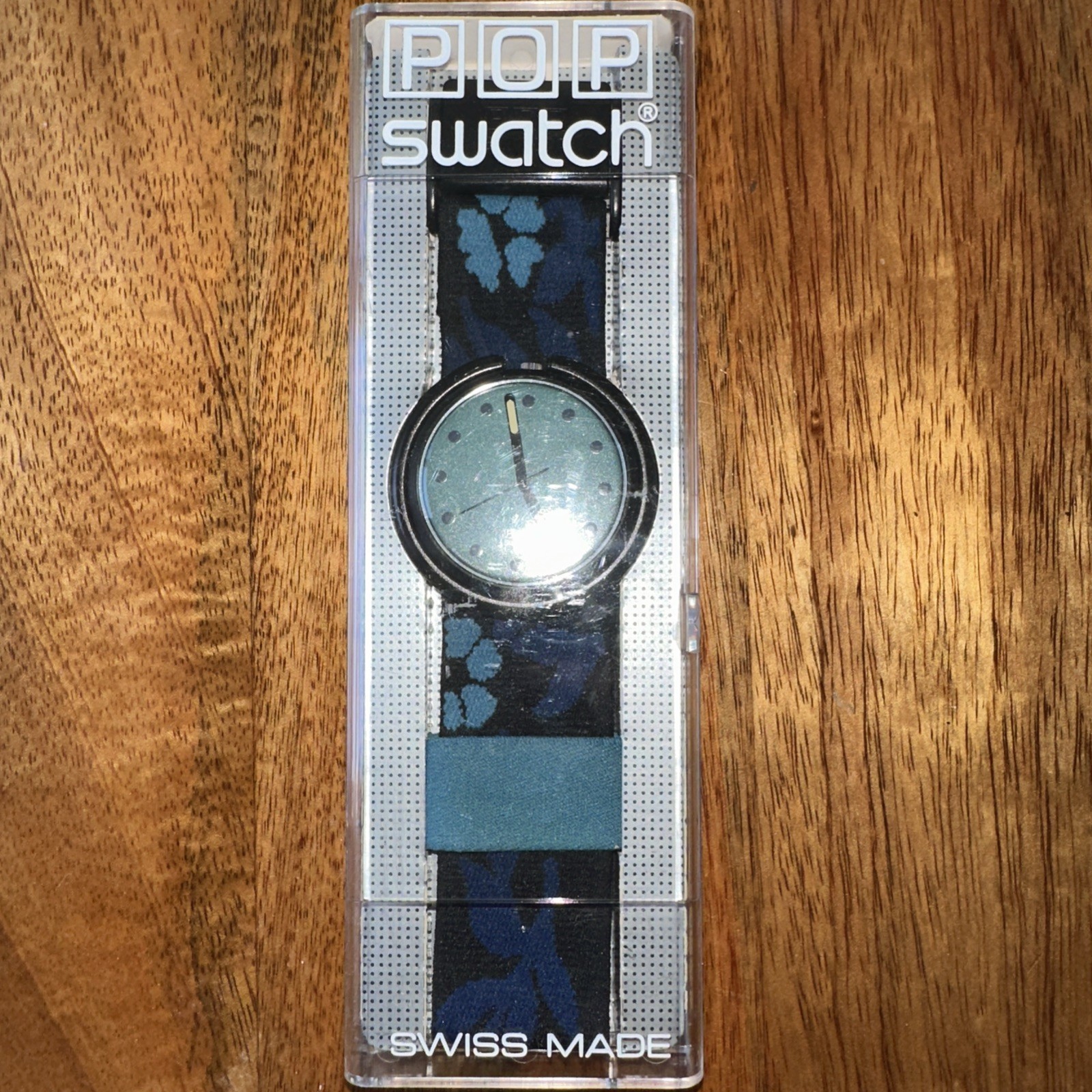 POP SWATCH Watch GREEN TIKI PWB157 Vintage 1991 Swiss Blue Flowers great cond