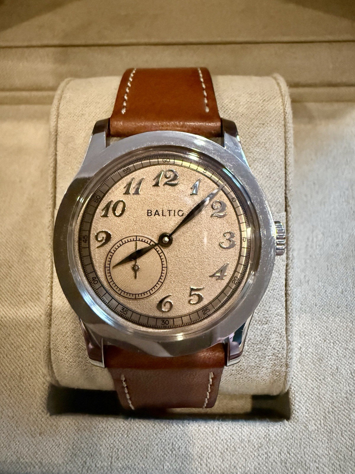 Baltic MR01 Salmon Dial 36mm Preowned Stitches Lion – Excellent – Box & Papers