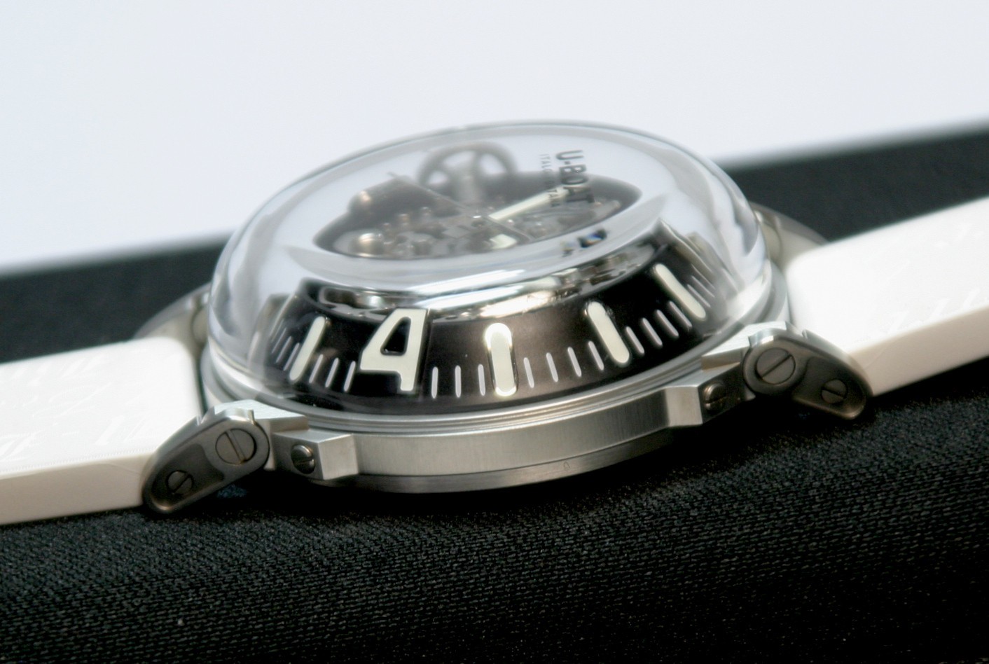 U-Boat U-65 Automatic 44mm 5atm Ref.: 3346 black white band unworn