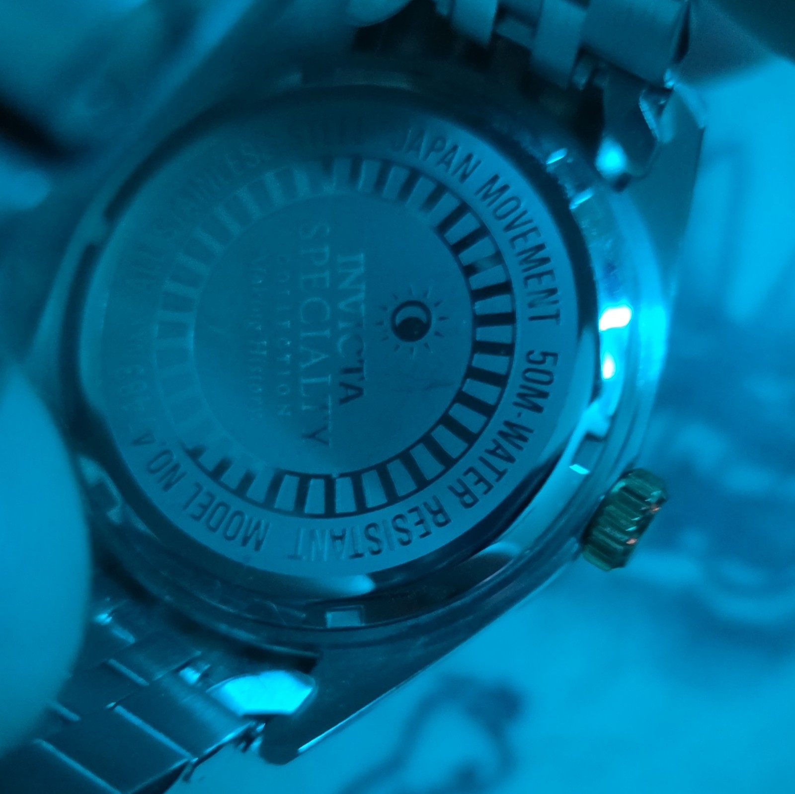 Invicta Vintage Men’s Black Dial Quartz Two-Tone Fluted Bezel. Jubilee Band.