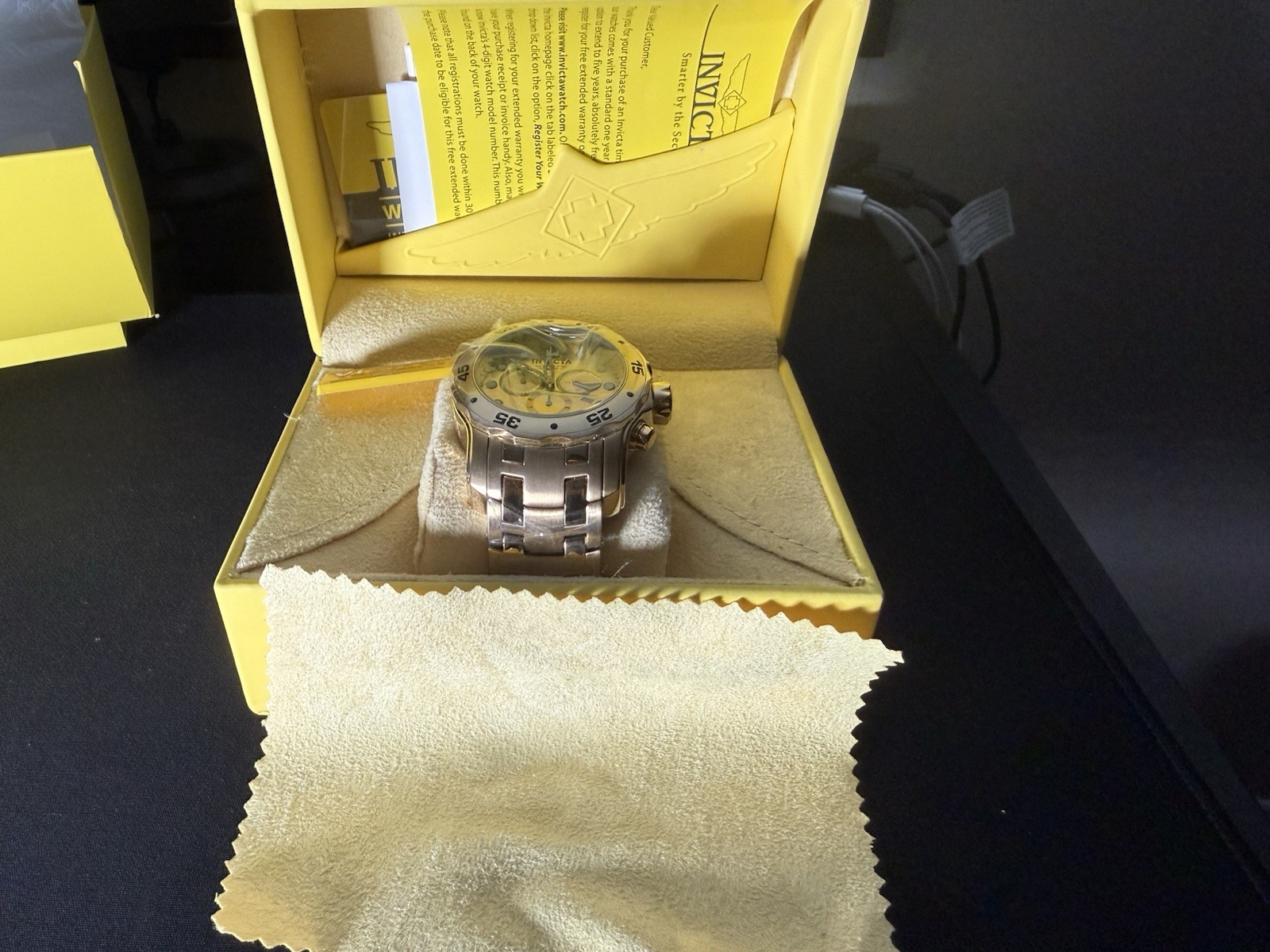 Invicta Men’s Pro Diver Chronograph 0071 Gold. Brand New Never Worn with Box.