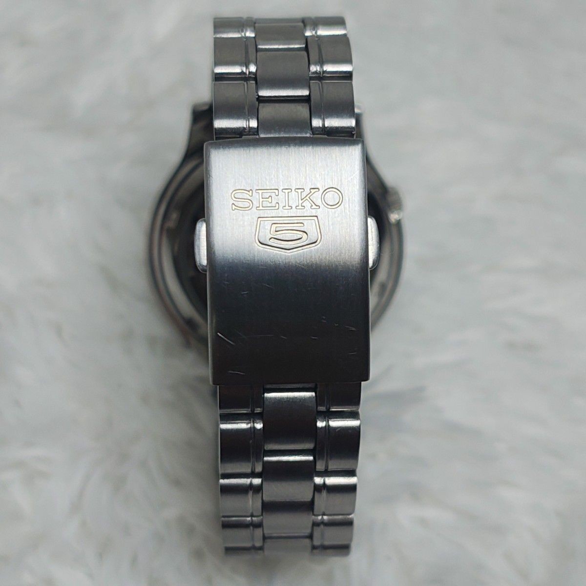 SEIKO 5 Automatic Men’s Watch Silver Dial Day Date Skeleton Back Excellent Condi