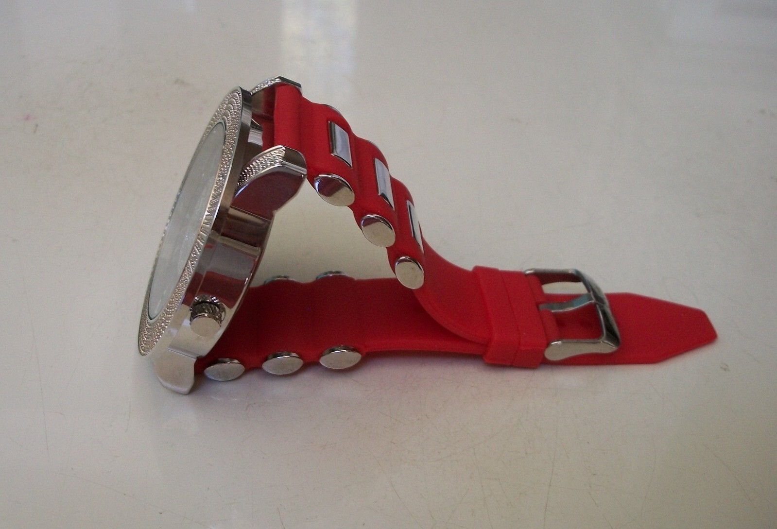 Men’s Silver & Blue Dial Red & Silver Silicon Band Fashion Casual Hip Hop Watch
