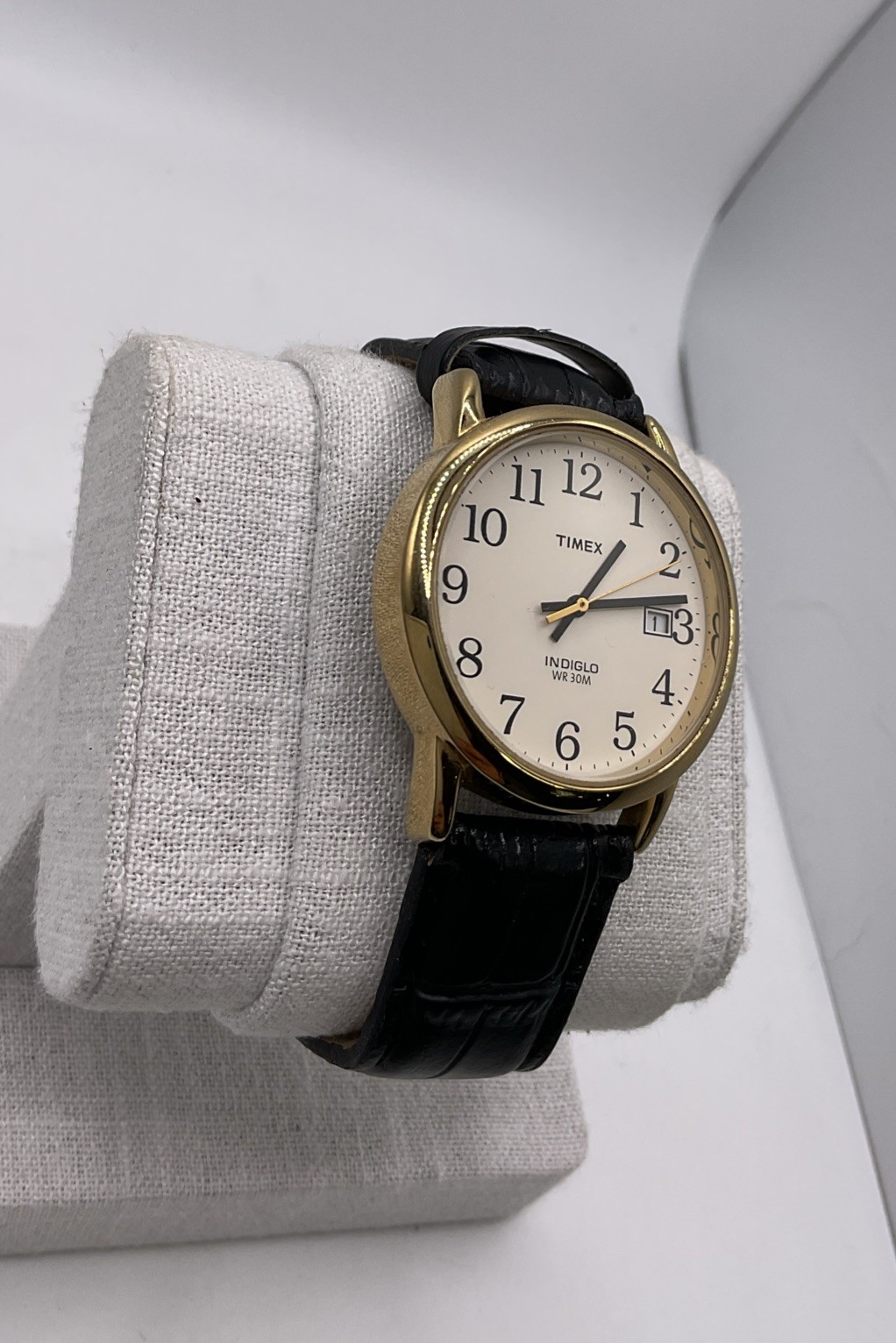 Timex Easy Reader Indiglo Gold Watch White Dial Date WR30M Black Leather Strap