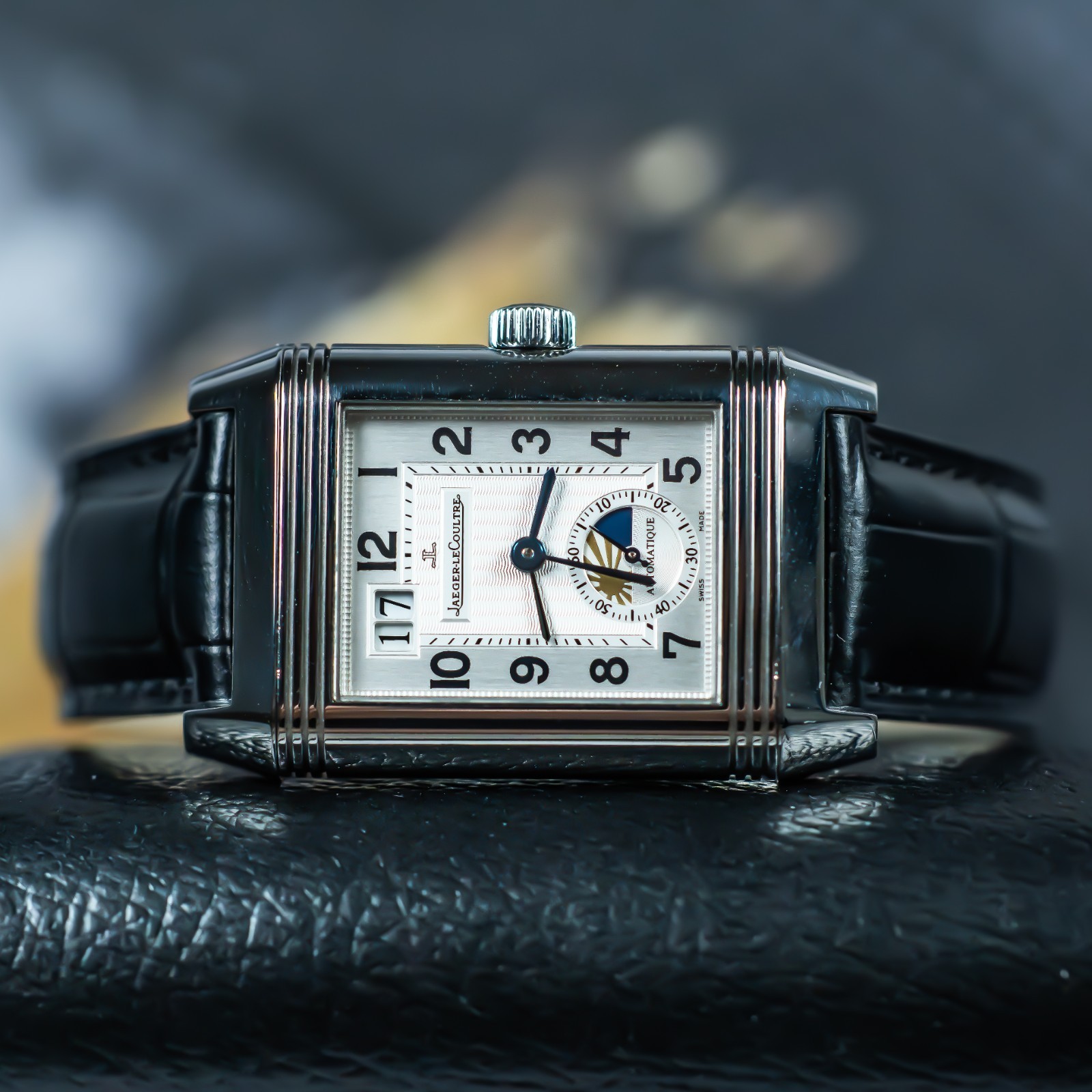 Jaeger‑LeCoultre Reverso Grande Date Q3038420 — Silver Guilloché Dial 29×46