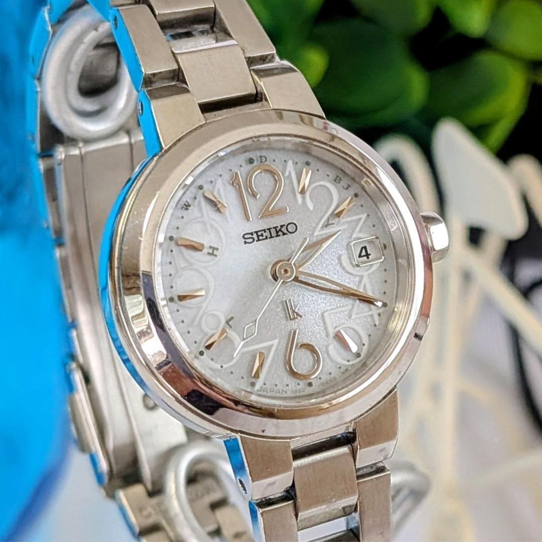 Beautiful Condition SEIKO Ladies Wristwatch LUKIA Lk All Silver Cute