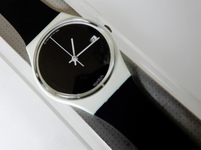 BIG ECLIPSE! 1987 B/W Collectible Swatch with DATE, ORIGINAL CASE! NOS-RARE!