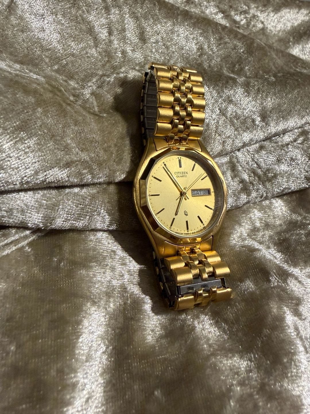Vintage Citizen CQ Quartz Gold-Tone Day-Date Watch (Ref: 6100-S16725)