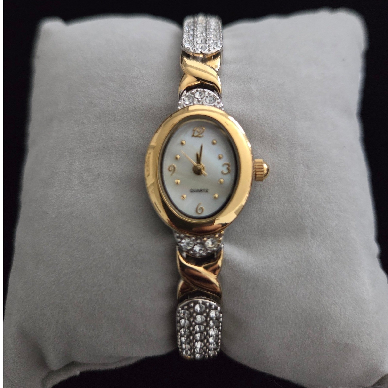 VTG Women Two Tone Crystal Pavé Mother Pearl Oval Quartz Watch Gold New Battery