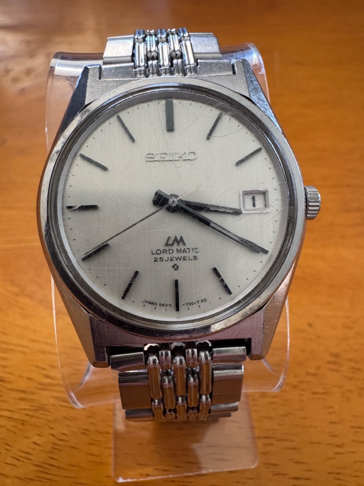 VINTAGE SEIKO LORD MATIC 5605-7020 – CREAM BRUSHED DIAL – BEADS OF RICE BAND