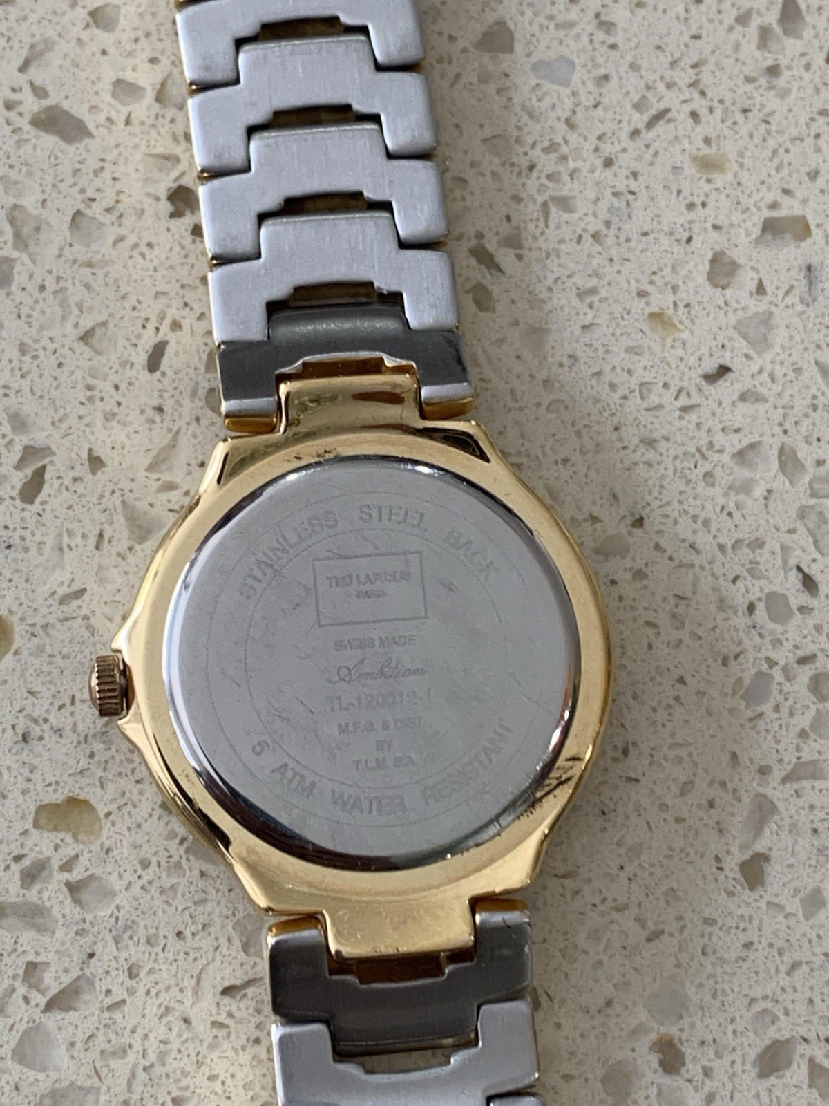 Reloj Marca Yes Lápidus