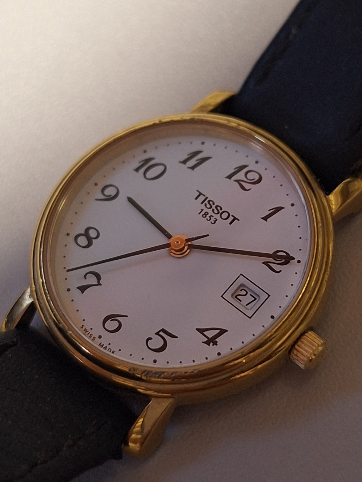 Vintage Ladies Tissot 1853 T830/930 Quartz White Dial Gold Case Watch