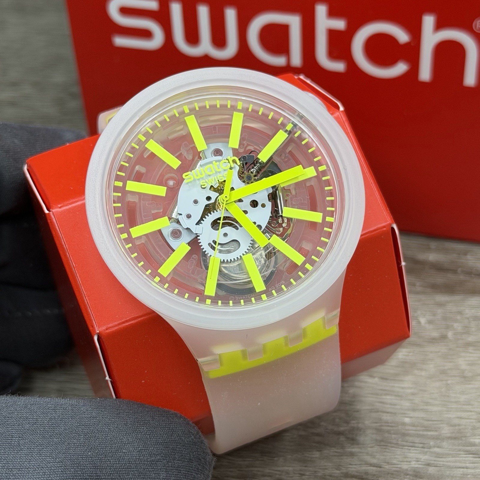 NEW✅SKELETON✅ Swatch Big Bold YELLOWINJELLY Transparent Men’s Watch SO27E103